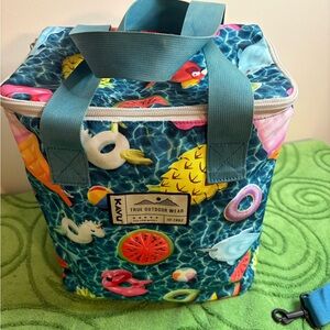 KAVU thermal cooler with short and detachable long strap. Straps are faded